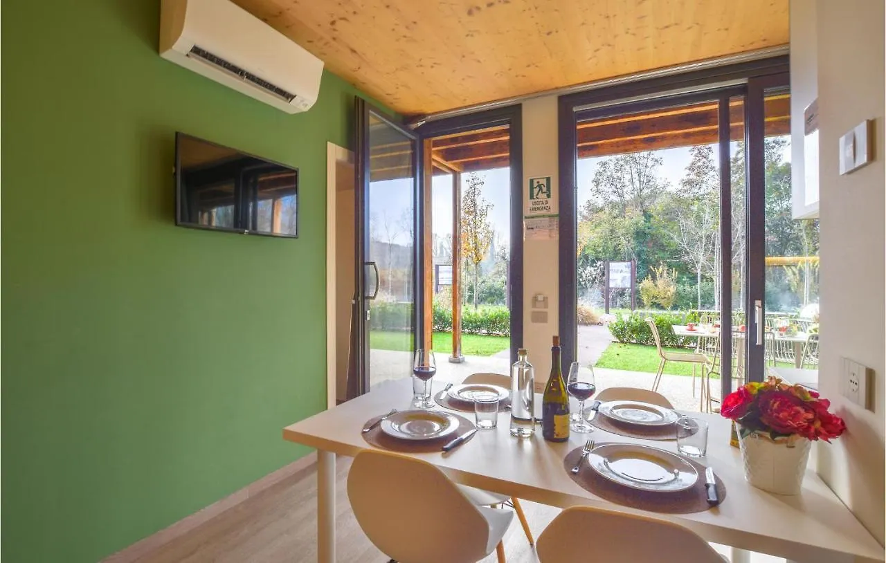 Amazing Apartment In Valeggio Sul Mincio 0*,  Italy